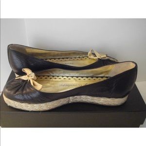 Juicy Couture black gold Nappa Livia Flats SZ 6